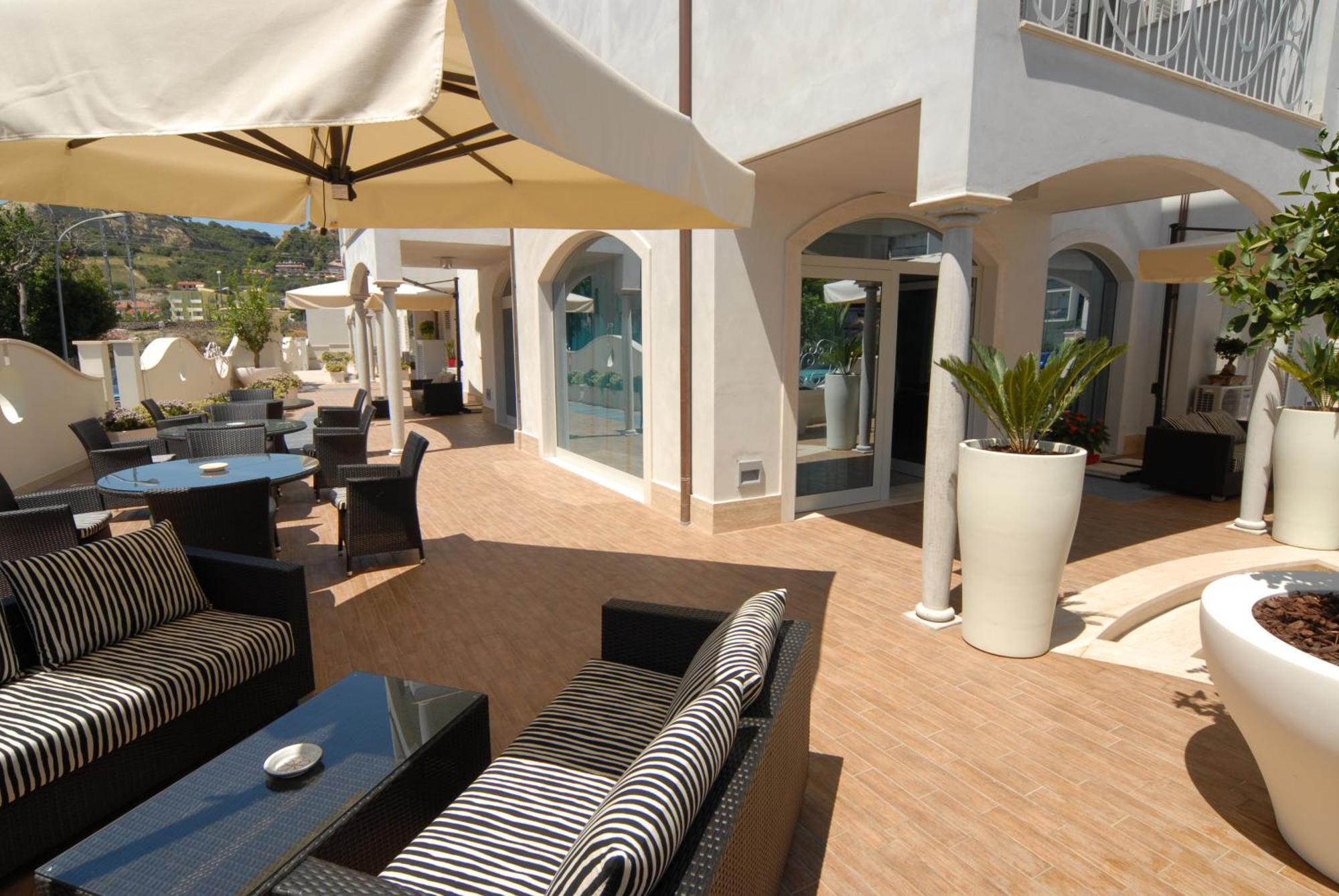 Residence Costa Smeralda Grottammare Eksteriør bilde