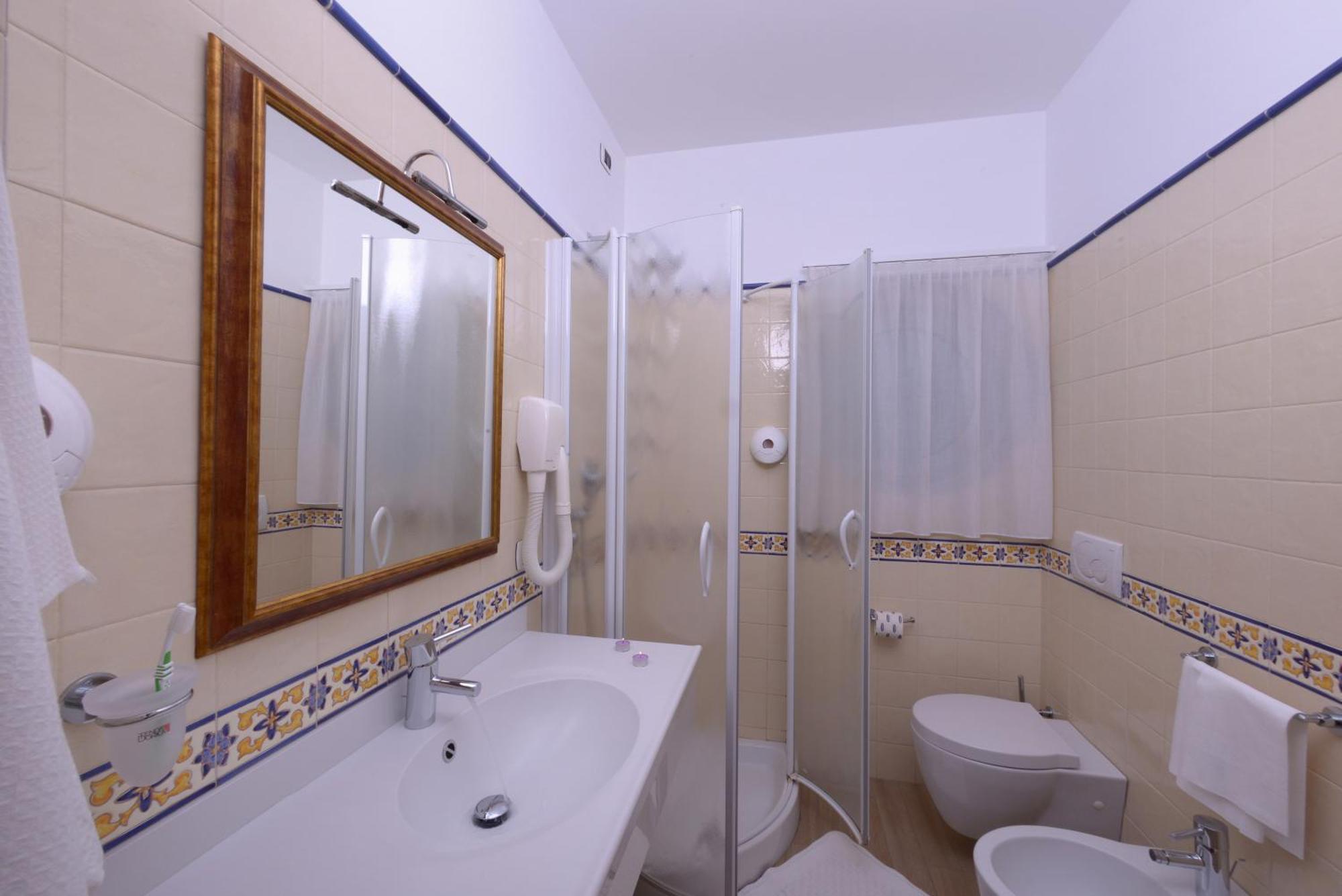 Residence Costa Smeralda Grottammare Rom bilde