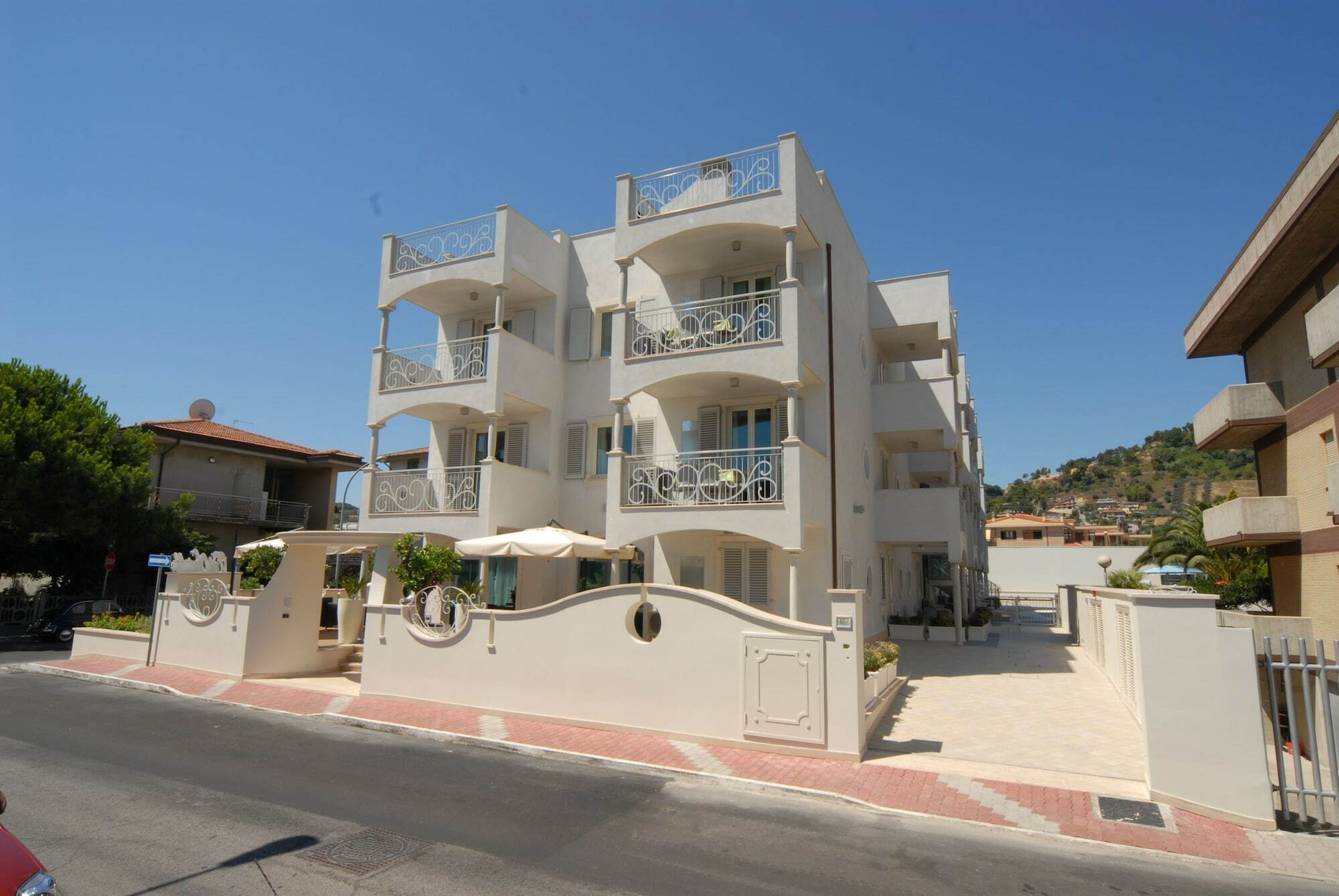 Residence Costa Smeralda Grottammare Eksteriør bilde